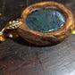 Talisman pendentif Agate mousse et bois gravé