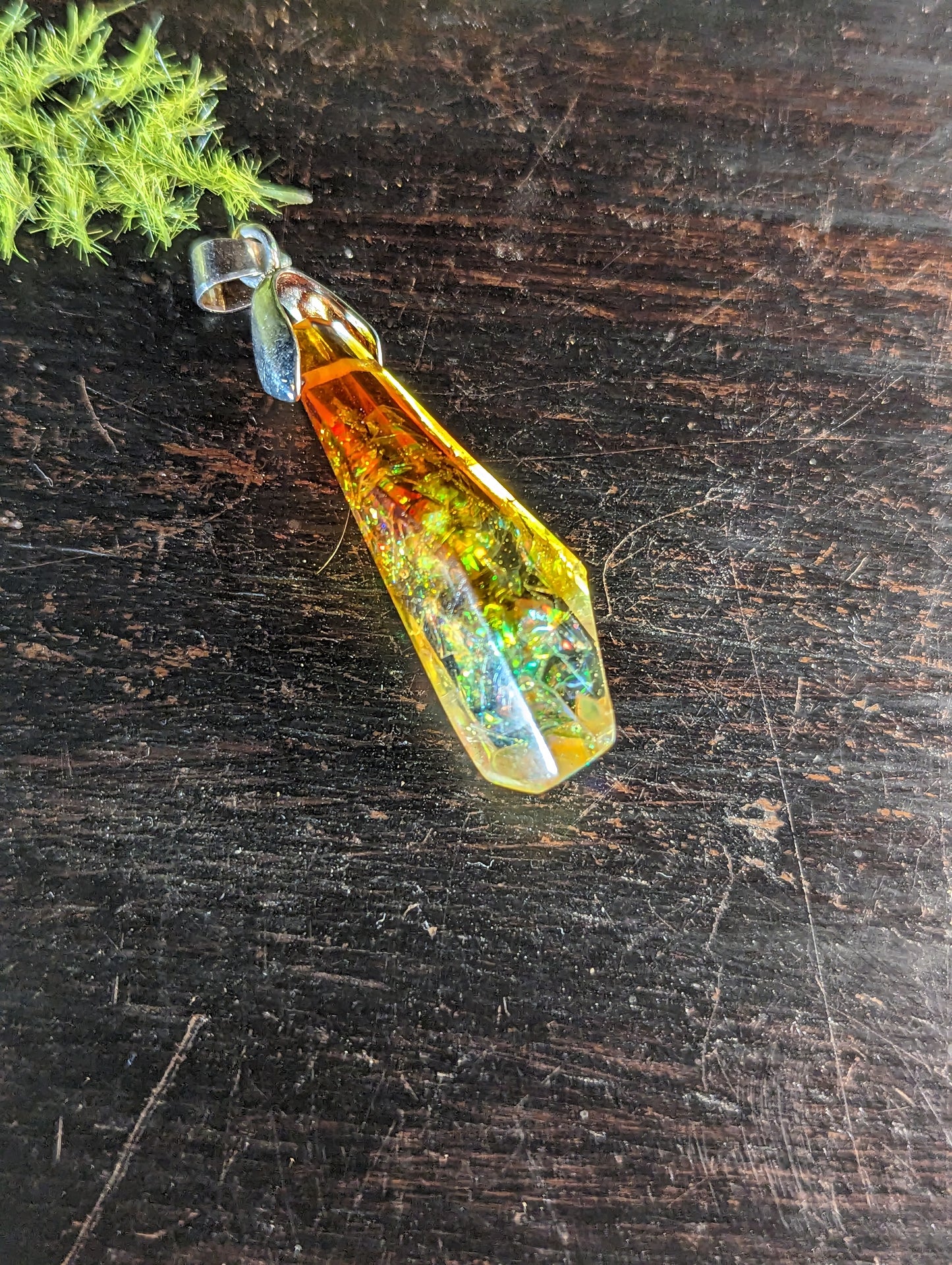 Pendentif éclat coloré