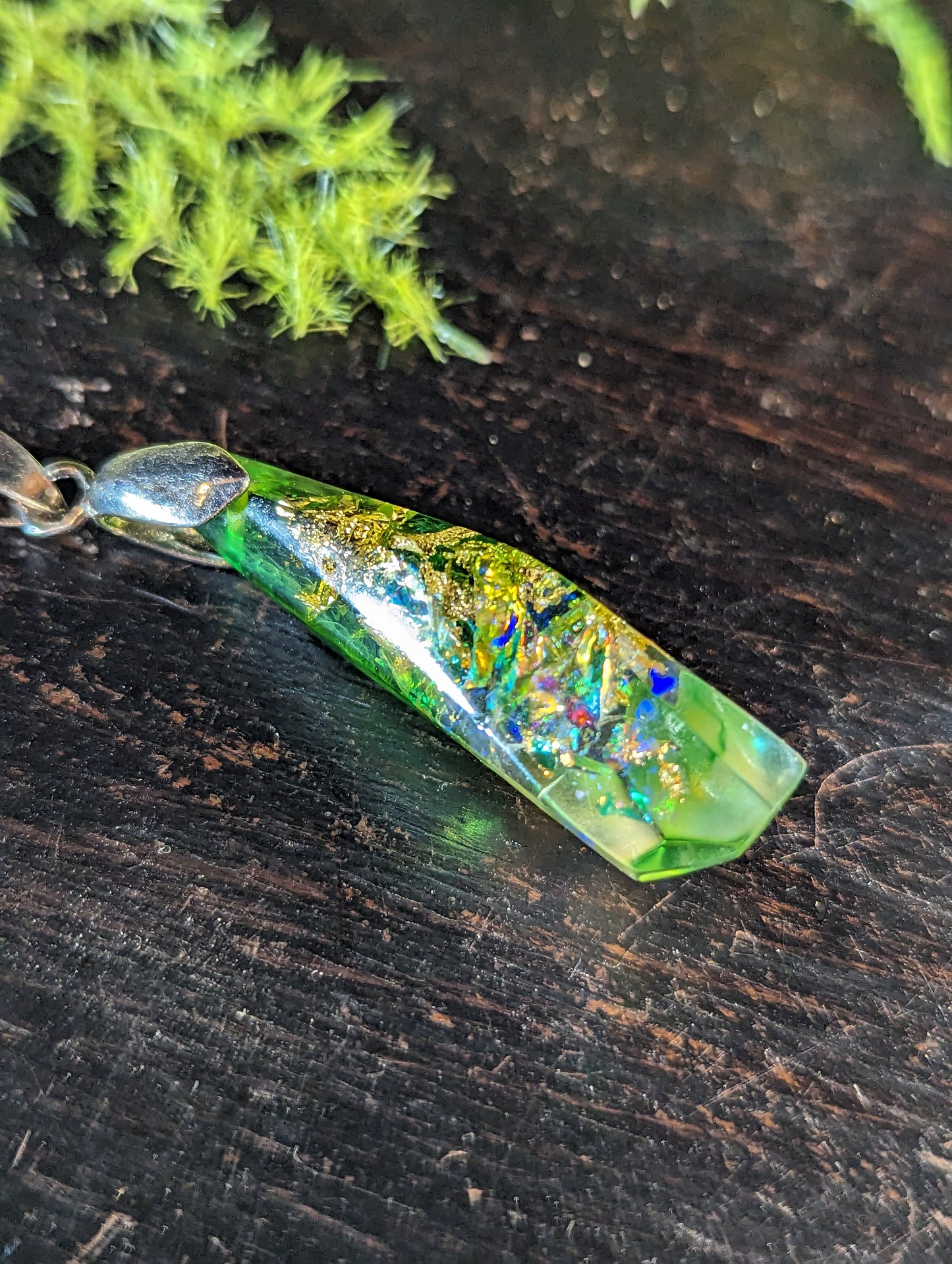 Pendentif éclat coloré